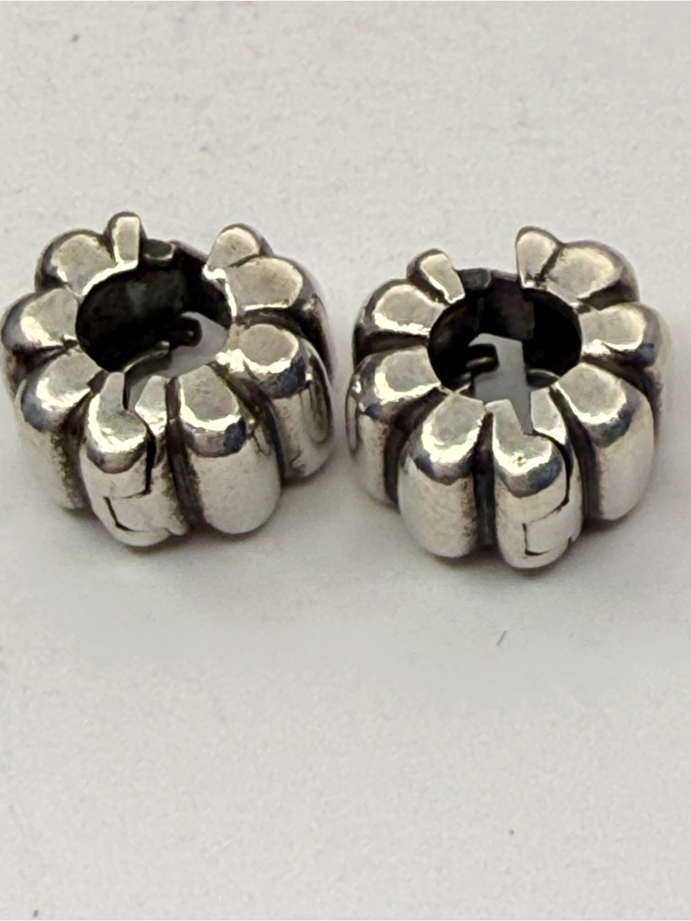 Retired Pandora Ribbed Clip Charms
SKU 790163